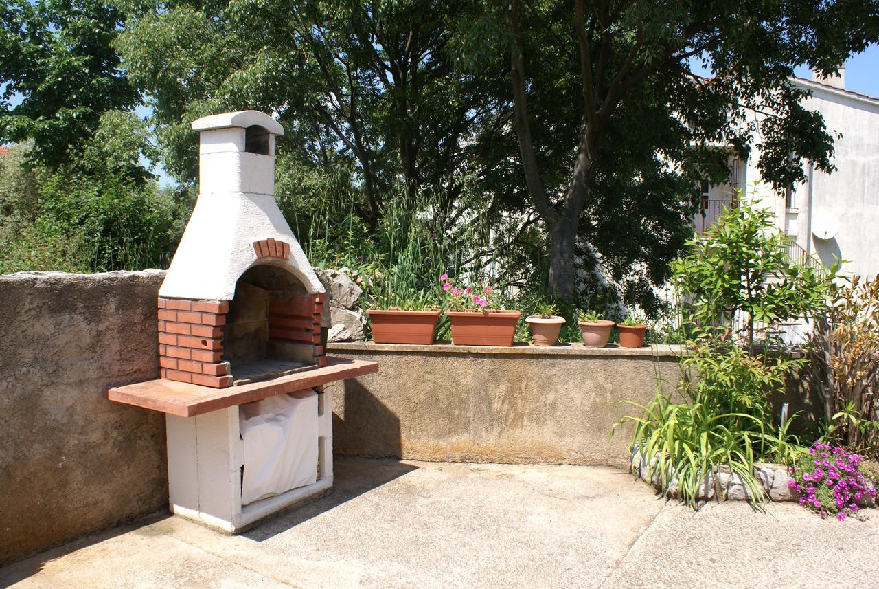 Apartments Nikola Krk Town Exterior photo